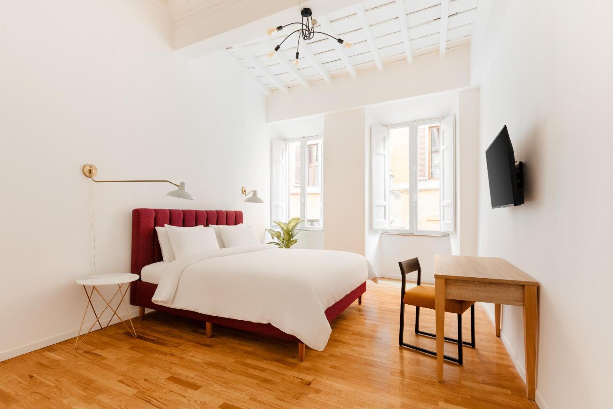Sonder Palazzo Taverna Aparthotel 3*